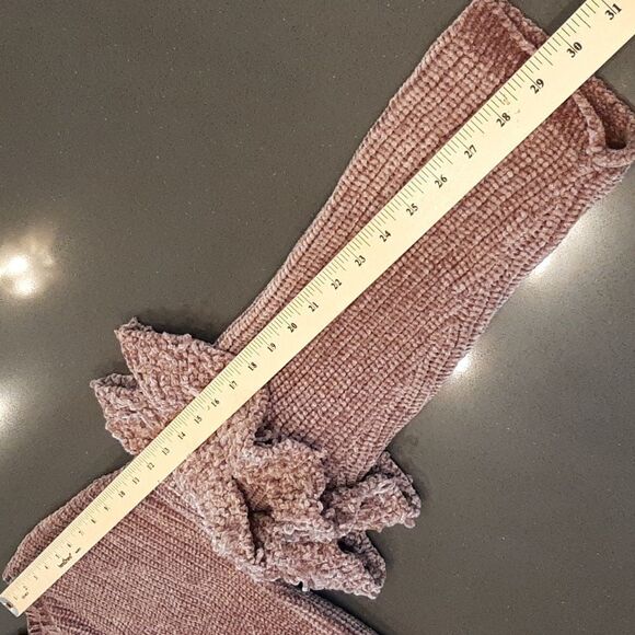 Mossimo Plush Oversized Sweater - Picture 9 of 12